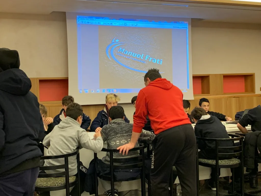 Manuel Frati durante una formazione